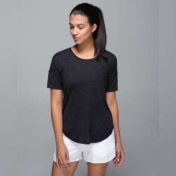 Lululemon Daya Knit Tee Heathered Black Women’s Size 8 - Picture 1 of 6